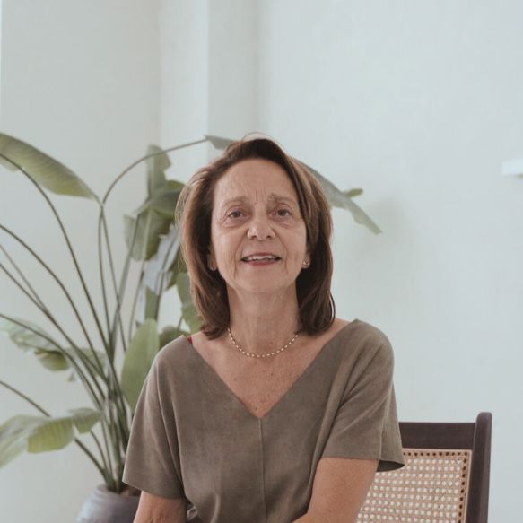 Over Carla Houben